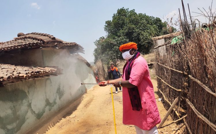  सोनभद्र-: तेलगुड़वा, नौटोलिया को किया गया सेनेटाइज: श्रवण कुमार सिंह