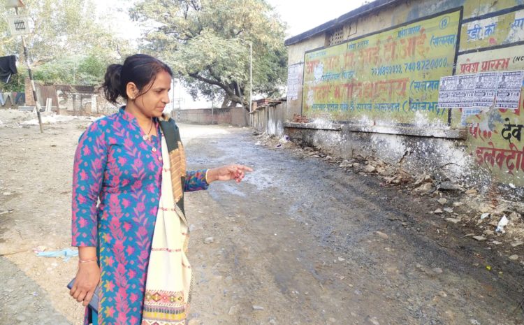  सोनभद्र-: भाजपा सरकार में भी चोपन में महिलाओं के लिये शौचालय निर्माण अधिकारियों के लिये बना चैलेंज