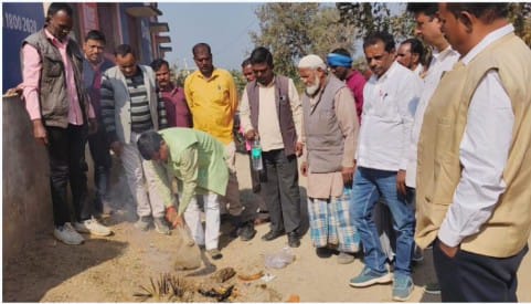  सोनभद्र-: ब्लाक प्रमुख ने 1 करोड़ की लागत से सड़क का किया शिलान्यास